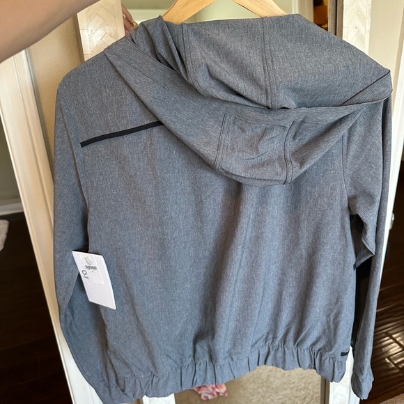 NWT Woman’s Gap Gray Track Jacket/Rain Jacket - Picture 3 of 5